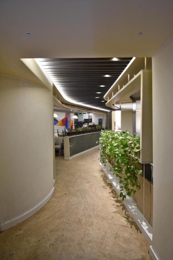 Armenak Apartment No 8, Abovyan Street Jerevan Buitenkant foto